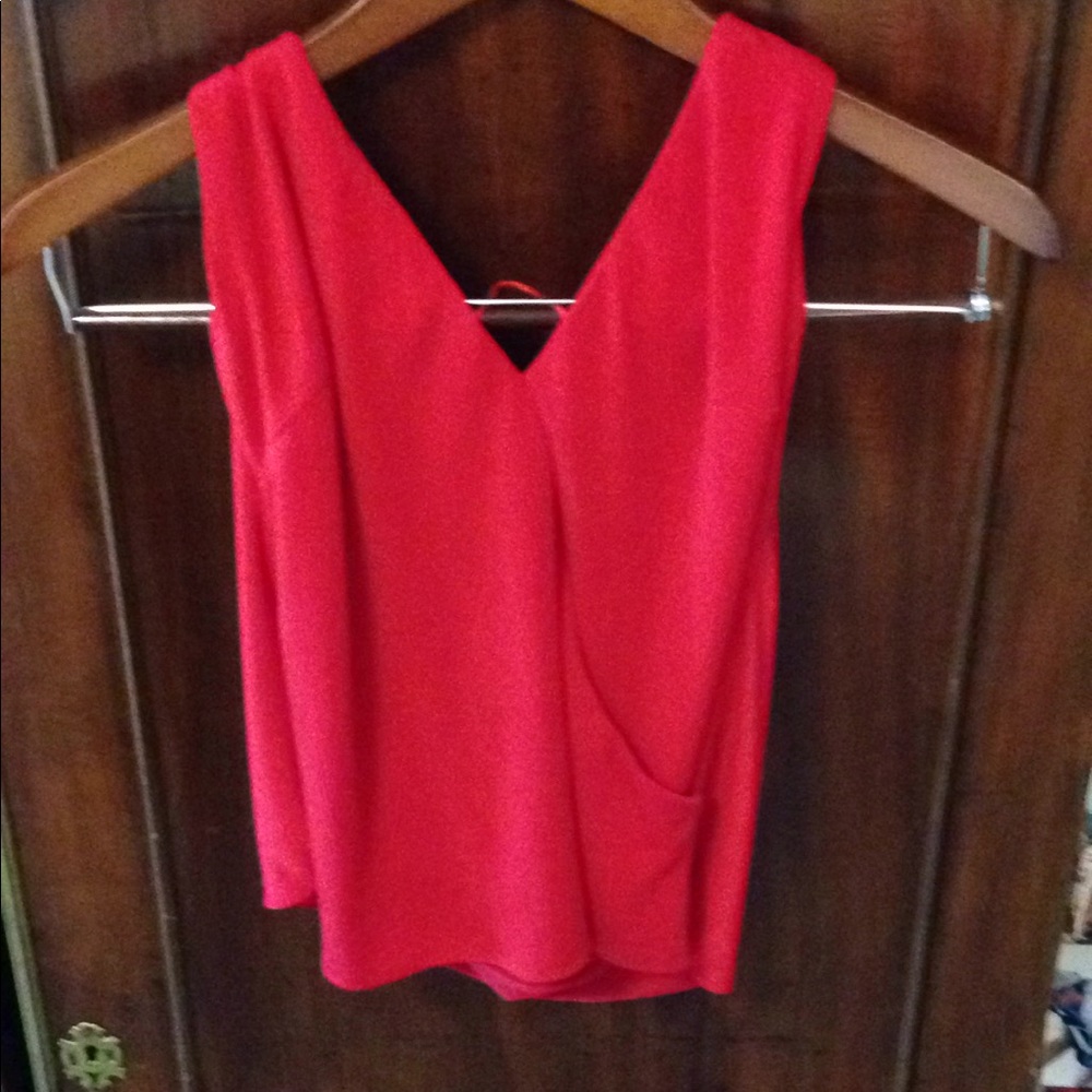 Open back red plunge tank